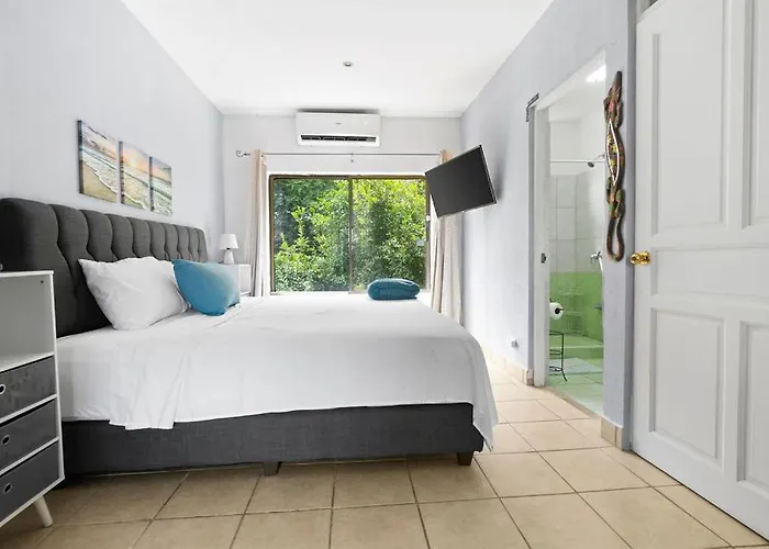 Casa Elevacion Ocean-view Rooftop Retreat *
